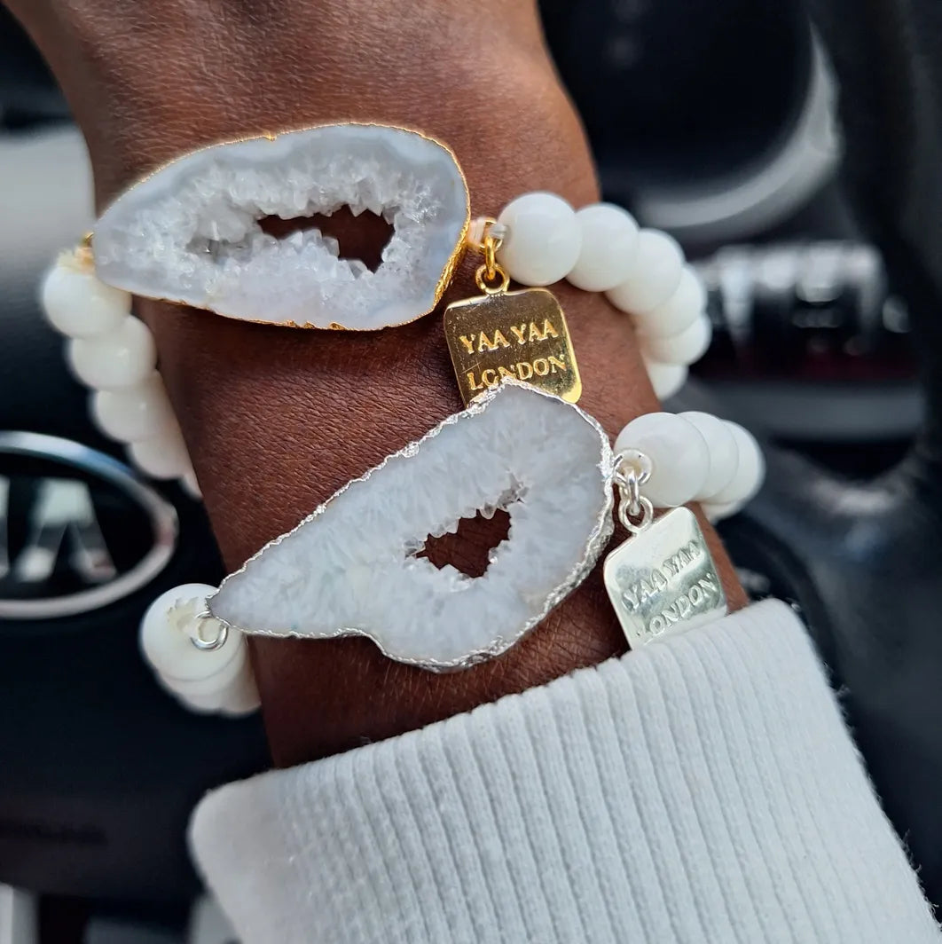 YAA YAA LONDON White Agate Bead Stretch Bracelet - SILVER