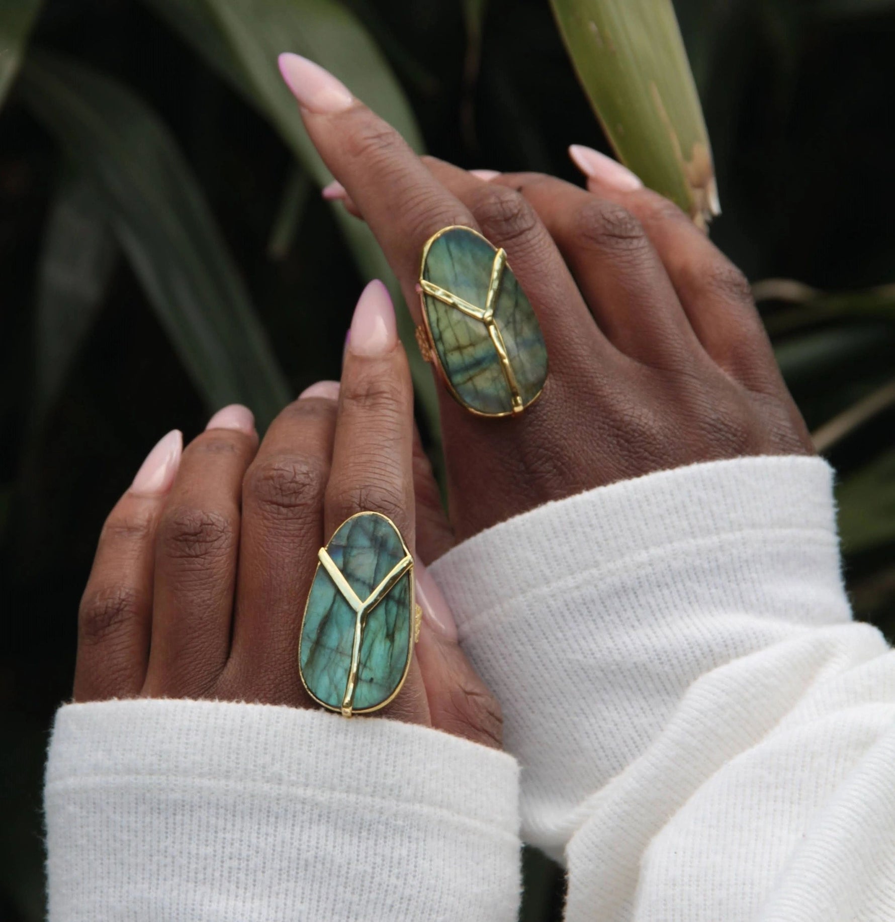 YAA YAA Labradorite Gemstone Gold Ring